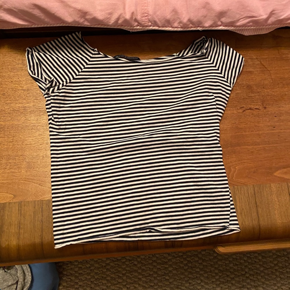 Brandy Melville cropped / off the shoulder shirt